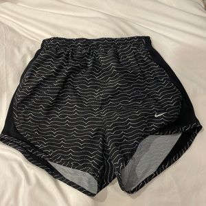 size xs Nike shorts!